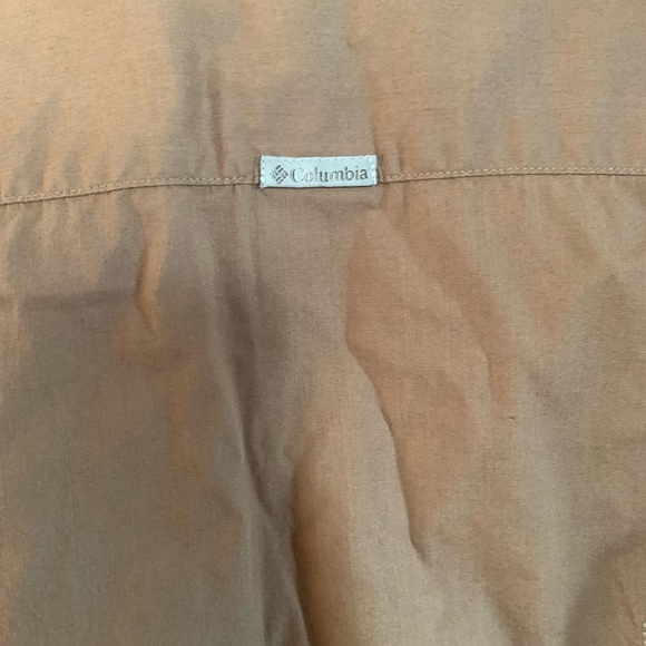 Columbia Women's shirt. Size medium. - Picture 4 of 6